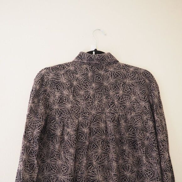 !! Elizabeth & James Black Patterned Long Sleeve Button Up Blouse sz xs - Picture 6 of 6